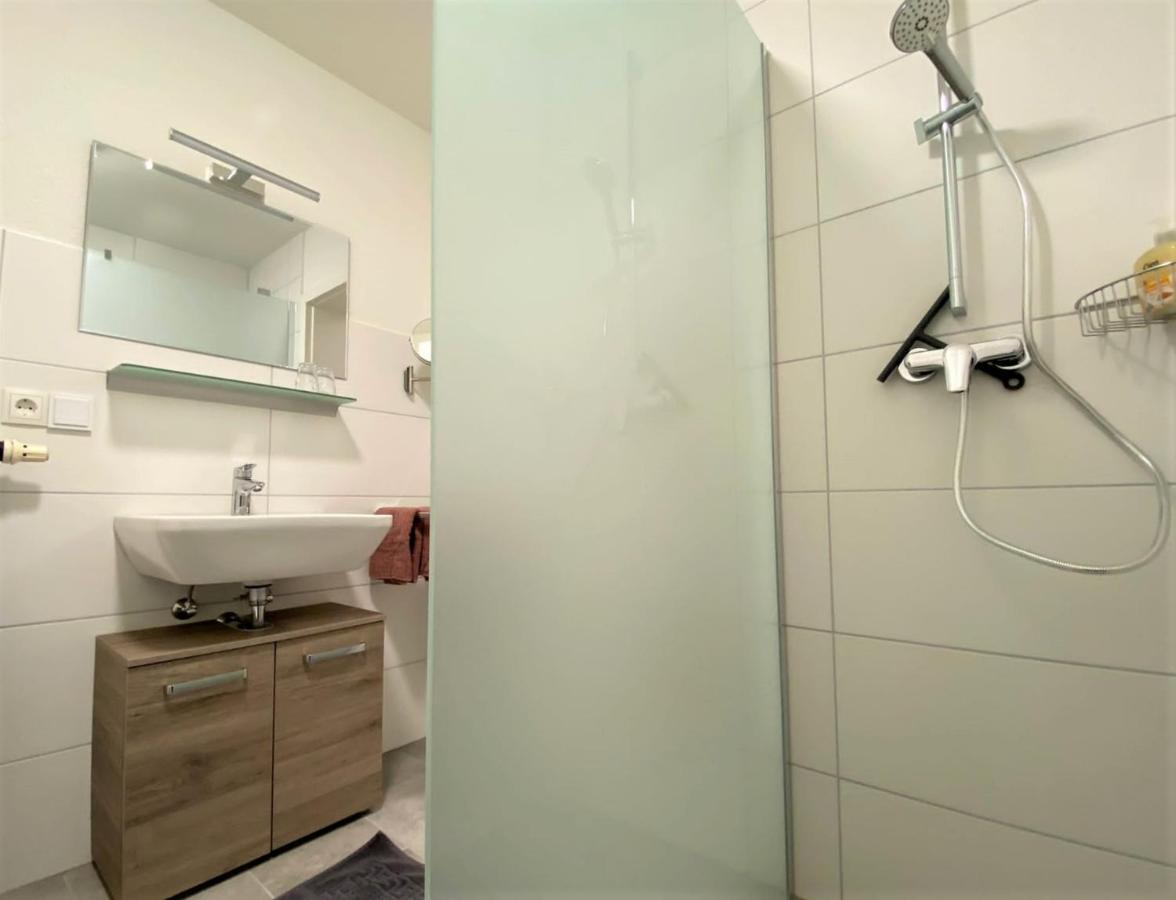 Apartment Fancy, Ep Tickets Ueber Uns Erhaeltlich *